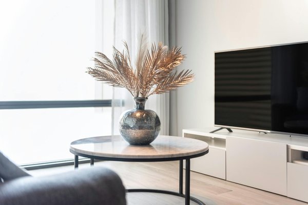 What Are the Unexpected Traditional Delights to Explore While Camping in the UK?